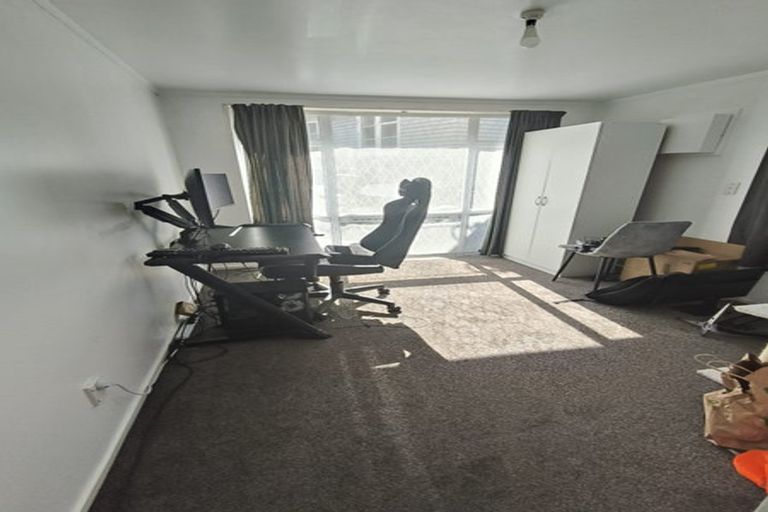 Photo of property in 1 Corlett Street, Johnsonville, Wellington, 6037