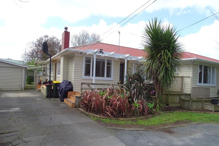 Photo of property in 19 Cosgrave Road, Papakura, 2110