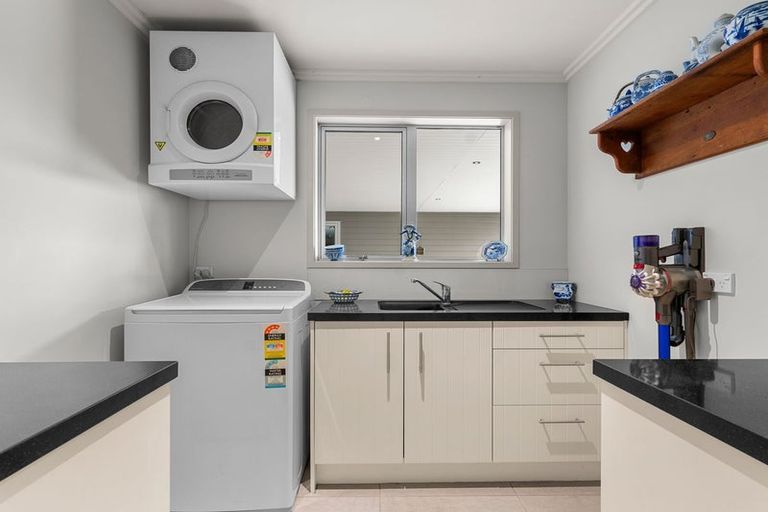 Photo of property in 632 Kara Road, Kokopu, Whangarei, 0179