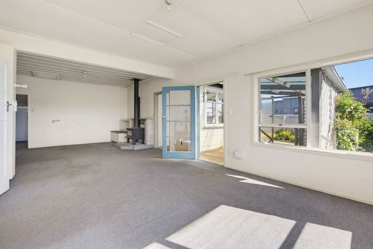 Photo of property in 24 Linklater Avenue, Foxton Beach, Foxton, 4815