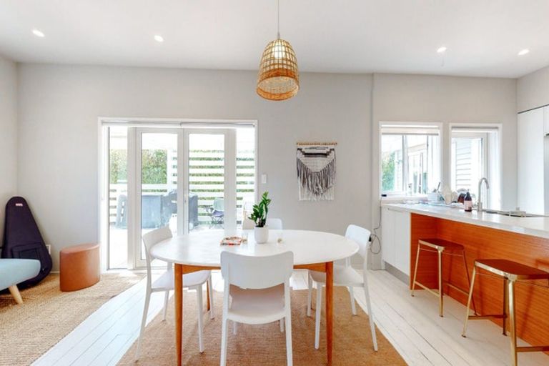 Photo of property in 143 Derwent Street, Island Bay, Wellington, 6023