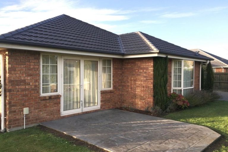 Photo of property in 24a Chesterfield Mews, Russley, Christchurch, 8042