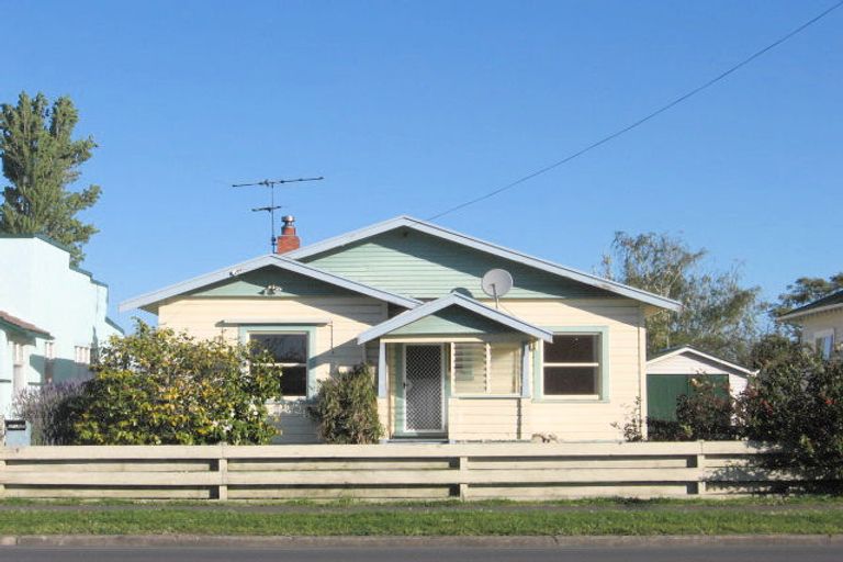 Photo of property in 39 De Lautour Road, Inner Kaiti, Gisborne, 4010