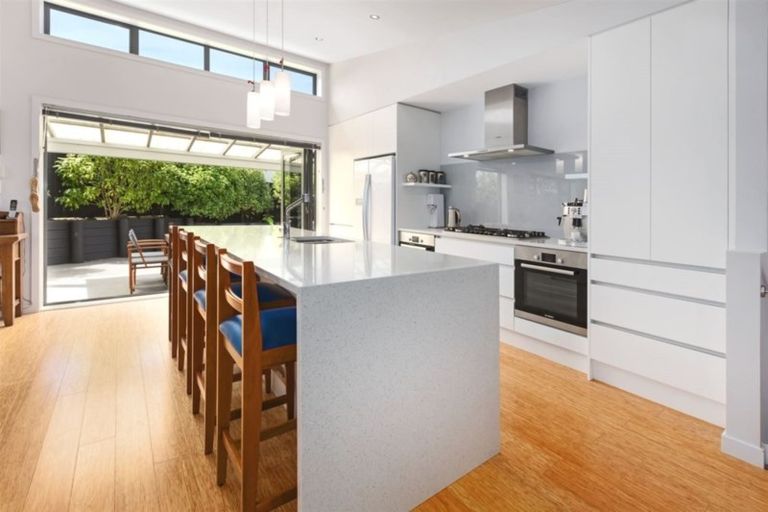 Photo of property in 40 Mo Street, Camborne, Porirua, 5026