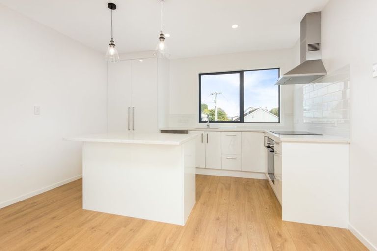 Photo of property in 3 Mokopiko Court, Beach Haven, Auckland, 0626
