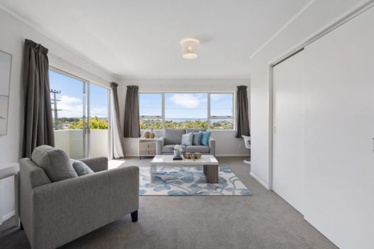 Photo of property in 12 Stanmore Bay Road, Stanmore Bay, Whangaparaoa, 0932