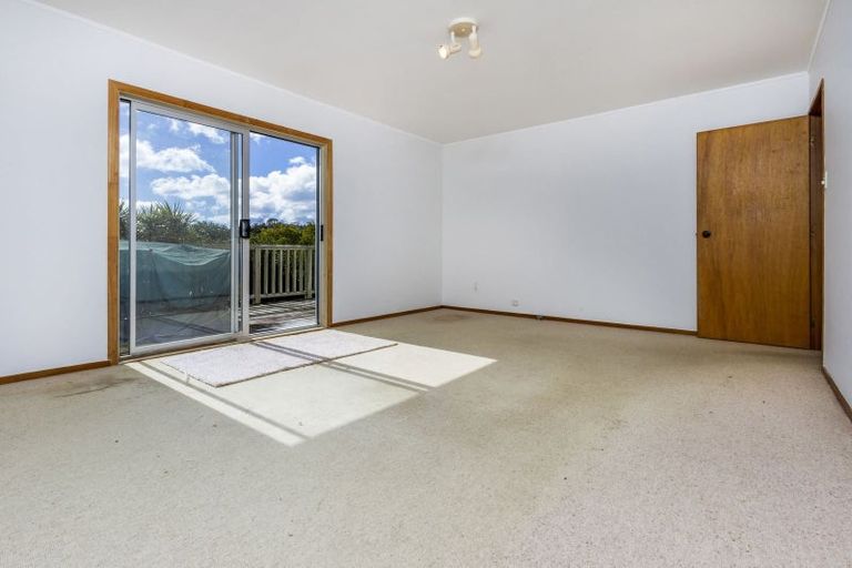 Photo of property in 41 Bayview Road, Bayview, Auckland, 0629