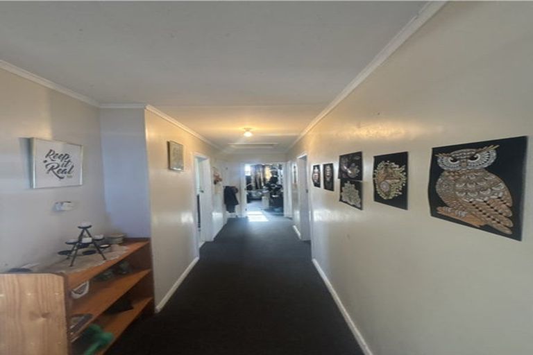 Photo of property in 15 Cameron Crescent, Masterton, 5810