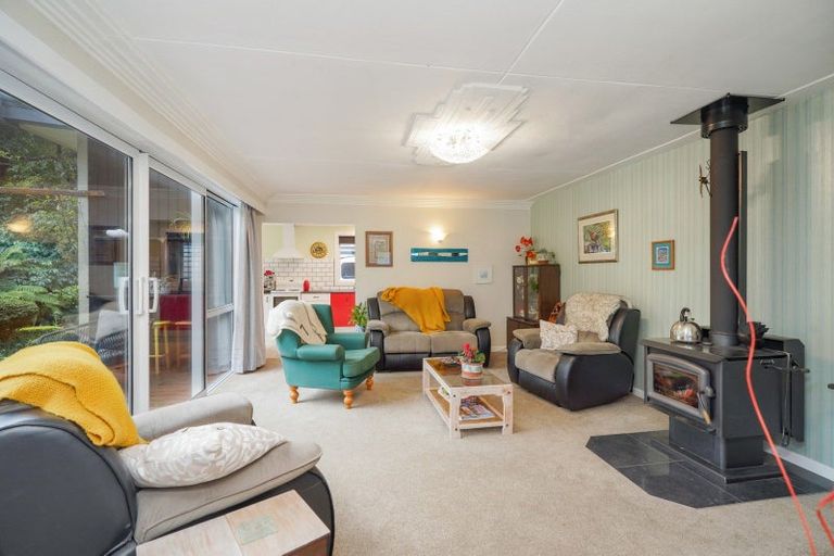 Photo of property in 100 Marama Avenue North, Otatara, Invercargill, 9879