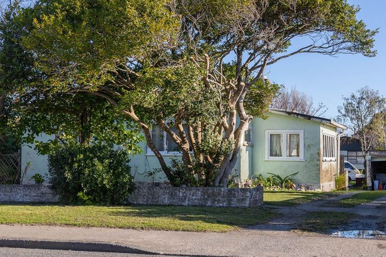 Photo of property in 47 Kirk Street, Otaki, 5512