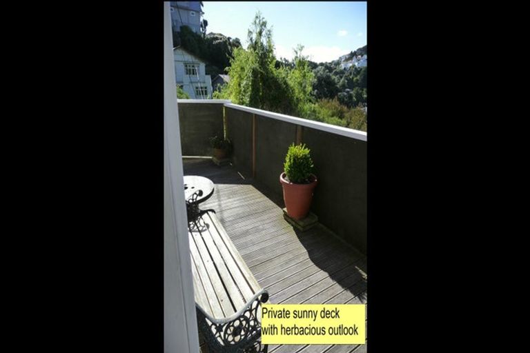 Photo of property in 69 Norway Street, Kelburn, Wellington, 6012