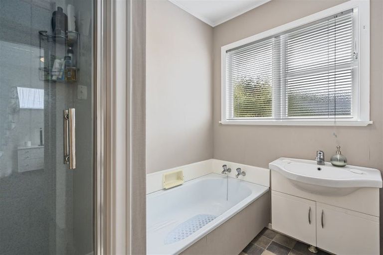 Photo of property in 19 Camellia Terrace, Maungaraki, Lower Hutt, 5010