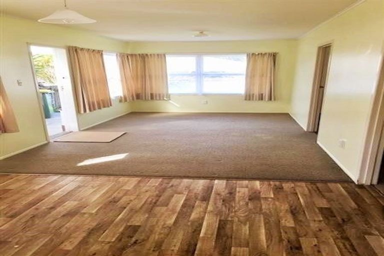 Photo of property in 3/20 Royston Street, Rosehill, Papakura, 2113