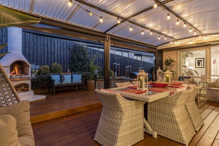 Photo of property in 1 Gumtree Lane, Omokoroa, 3114