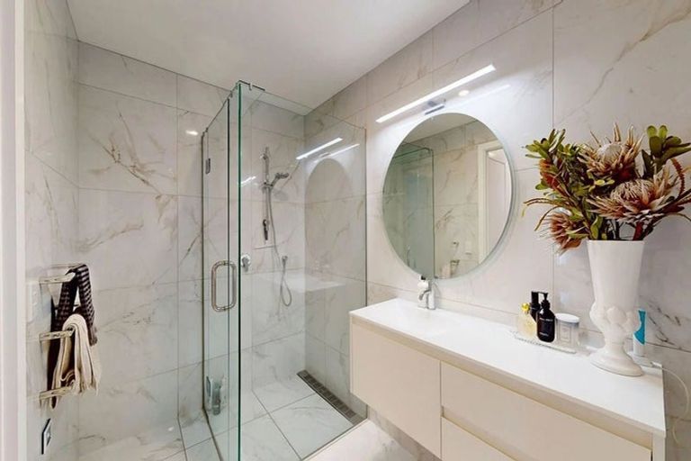 Photo of property in 98 Awa Road, Seatoun, Wellington, 6022