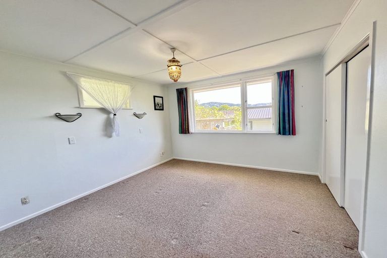 Photo of property in 18 Deller Grove, Silverstream, Upper Hutt, 5019