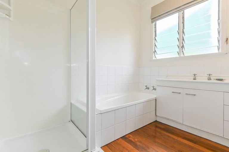 Photo of property in 11 Elizabeth Place, Clive, 4102