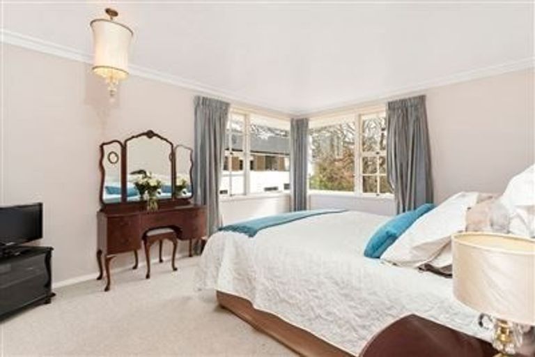 Photo of property in 11 Daresbury Lane, Fendalton, Christchurch, 8014