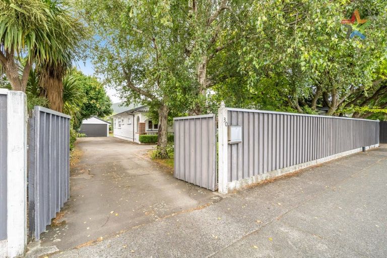 Photo of property in 30 Ludlam Crescent, Woburn, Lower Hutt, 5010