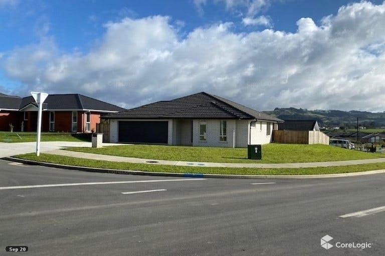 Photo of property in 2 Moyle Street, Pokeno, 2402