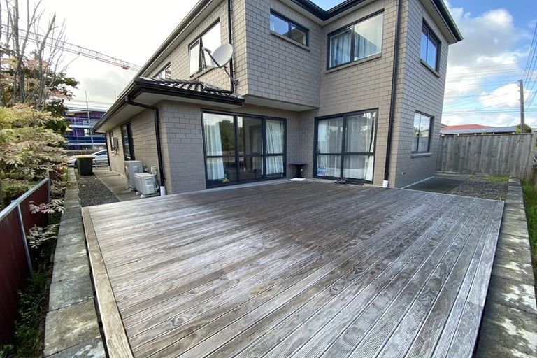 Photo of property in 146a Mcleod Road, Te Atatu South, Auckland, 0610