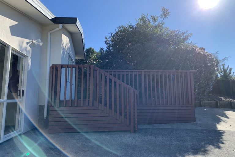 Photo of property in 12 Piper Place, Goodwood Heights, Auckland, 2105