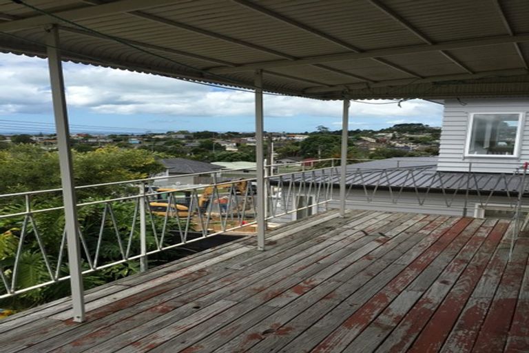 Photo of property in 15 Hauraki Crescent, Pinehill, Auckland, 0632