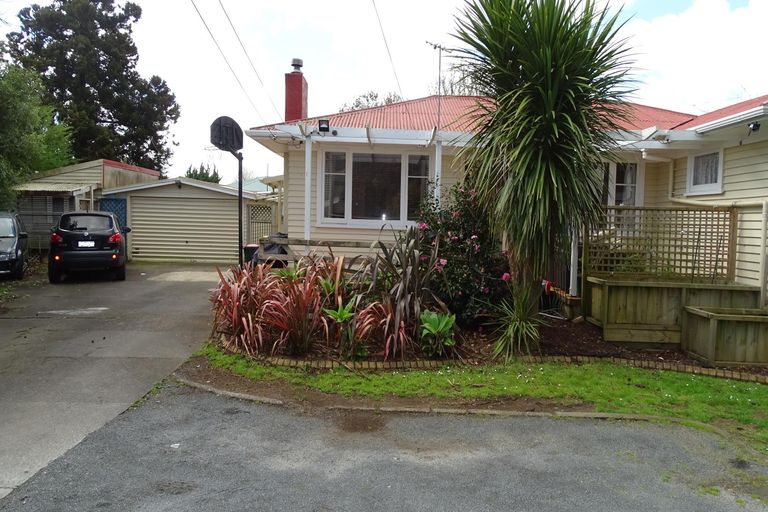 Photo of property in 19 Cosgrave Road, Papakura, 2110