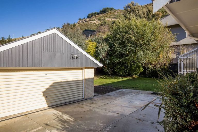 Photo of property in 5 Dalefield Drive, Cashmere, Christchurch, 8022