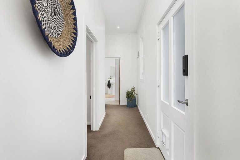 Photo of property in 30 Cleveland Street, Brooklyn, Wellington, 6021