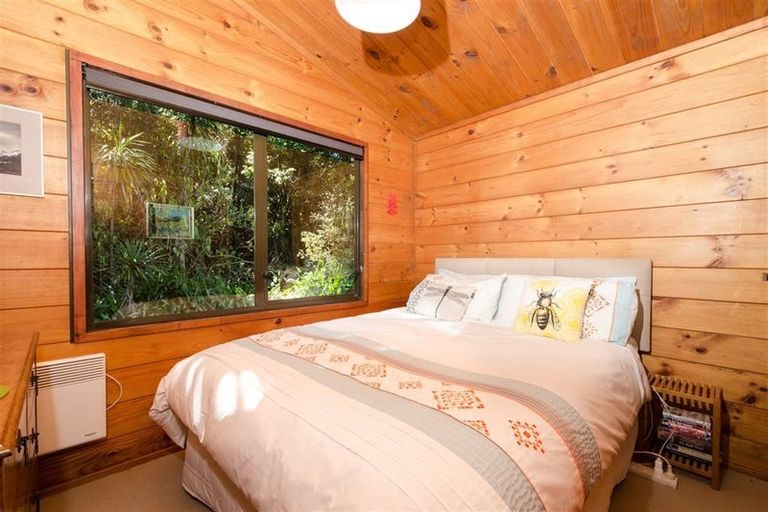 Photo of property in 128 Hinau Road, Waimauku, 0881