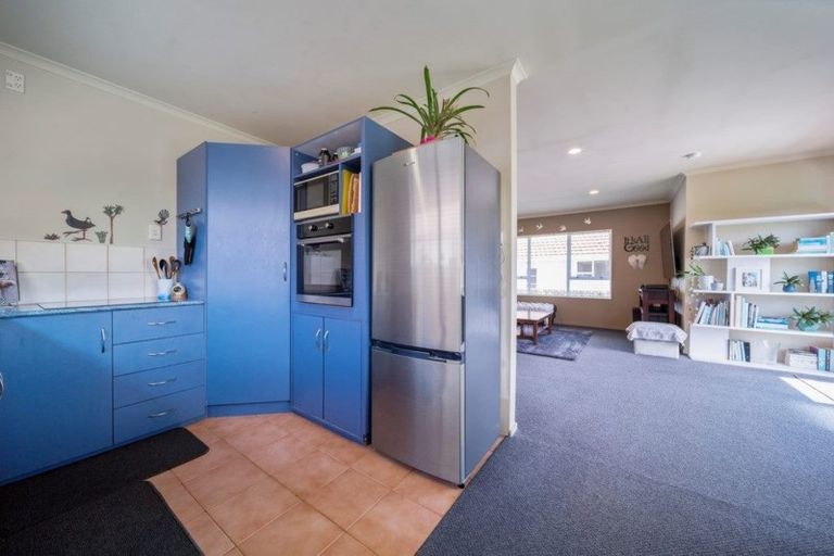 Photo of property in 50 Lismore Street, Merrilands, New Plymouth, 4312