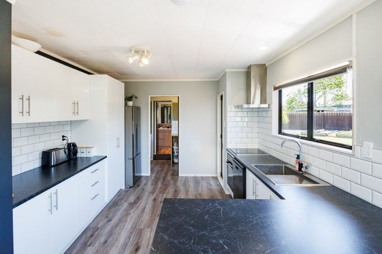 Photo of property in 2 Higgin Place, Feilding, 4702