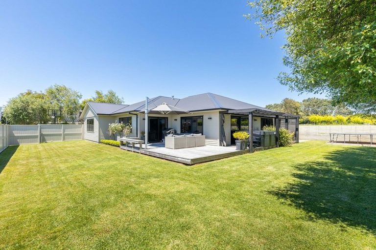 Photo of property in 104a Queens Road, Glen Avon, New Plymouth, 4312