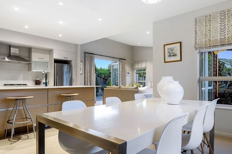 Photo of property in 2 John Campbell Crescent, Hillmorton, Christchurch, 8024