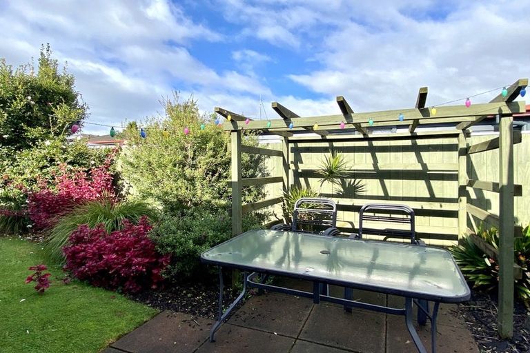 Photo of property in 4 Tupaea Place, Otumoetai, Tauranga, 3110