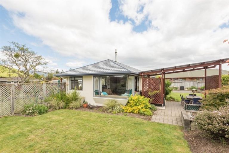 Photo of property in 6 Franklyn Close, Wakefield, 7025