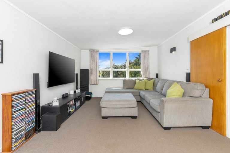 Photo of property in 2 Rata Road, Stanmore Bay, Whangaparaoa, 0932