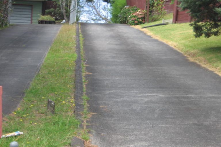 Photo of property in 18 Laser Place, Bayview, Auckland, 0629