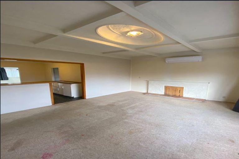 Photo of property in 1/3170 Great North Road, New Lynn, Auckland, 0600