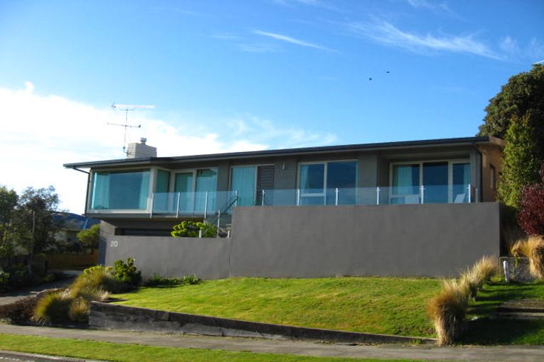 Photo of property in 20 Takahe Drive, Cashmere, Christchurch, 8022