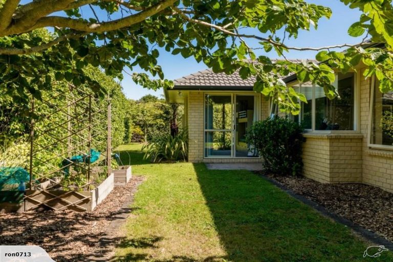 Photo of property in 6 Station Road, Huapai, Kumeu, 0810