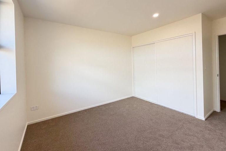 Photo of property in 1 Archibald Place, Halswell, 8025