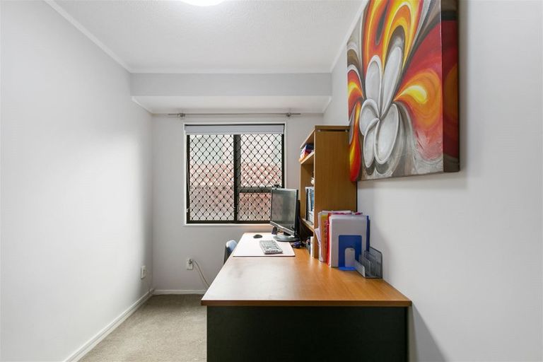 Photo of property in 295 Bucklands Beach Road, Bucklands Beach, Auckland, 2012