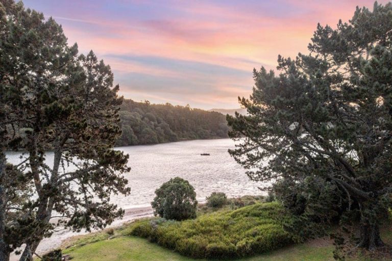 Photo of property in 137 Patuwai Drive, Whangamata, 3620