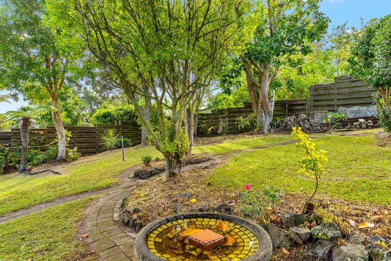 Photo of property in 15 Rosecamp Road, Beach Haven, Auckland, 0626