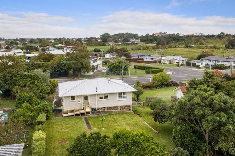 Photo of property in 5 Thames Road, Paeroa, 3600