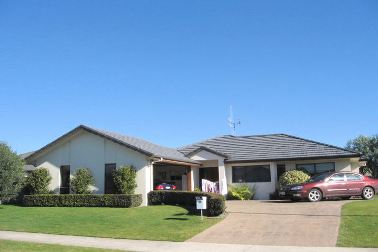 Photo of property in 15 Lavenham Place, Rototuna North, Hamilton, 3210