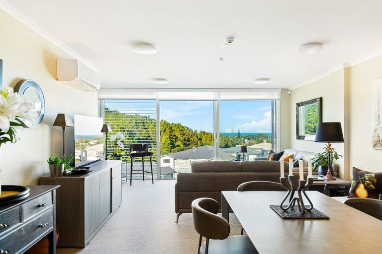 Photo of property in 186 Landmark Terrace, Orewa, 0931