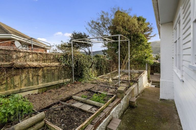 Photo of property in 35 Allen Terrace, Tawa, Wellington, 5028